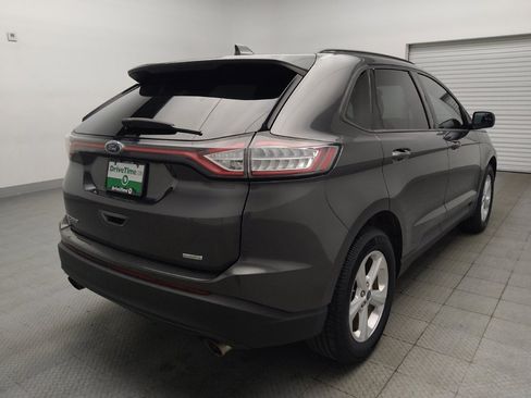 Used 2018 Ford Edge SE FWD image 9