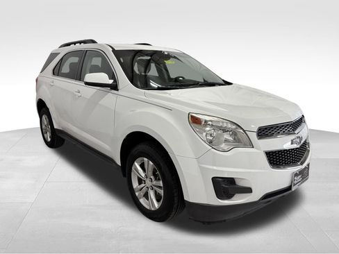 Used 2015 Chevrolet Equinox LT w/ Driver Convenience Package image 3