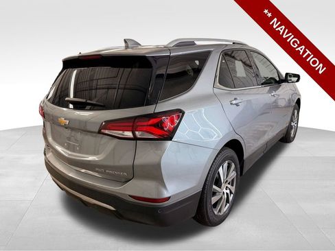 Used 2023 Chevrolet Equinox Premier image 7