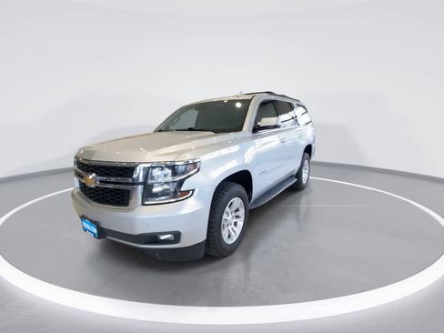 Used 2016 Chevrolet Tahoe LT w/ Luxury Package image 4