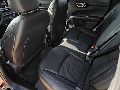New 2026 Jeep Compass Latitude AWD/4WD image 11