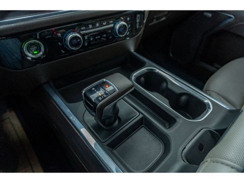 Used 2023 GMC Sierra 1500 SLT image 24