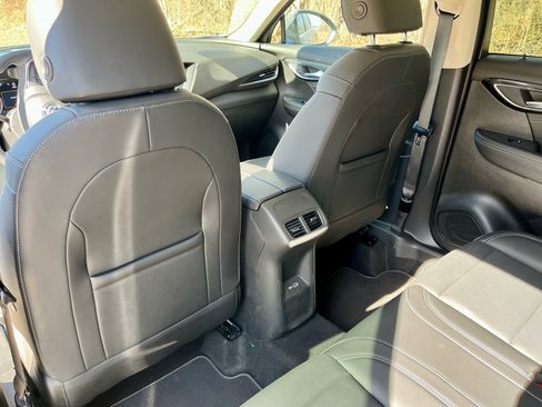 Used 2023 Buick Envision Essence image 19