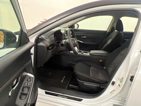 Used 2024 Nissan Sentra SR FWD image 15