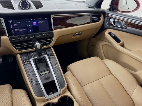 Used 2021 Porsche Macan S image 27