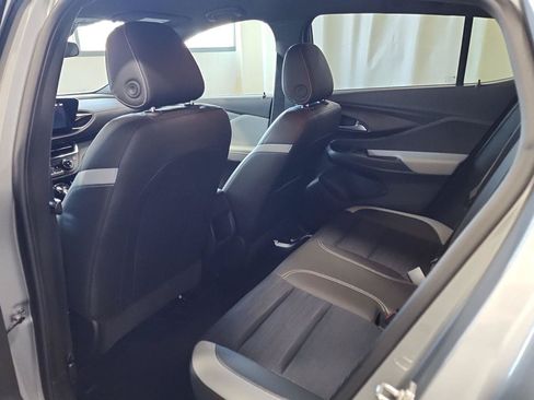 Used 2024 Buick Envista Preferred w/ Convenience I Package FWD image 18