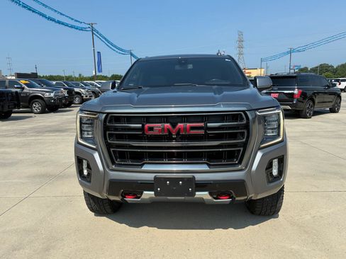Used 2021 GMC Yukon AT4 w/ AT4 Premium Plus Package AWD/4WD image 3