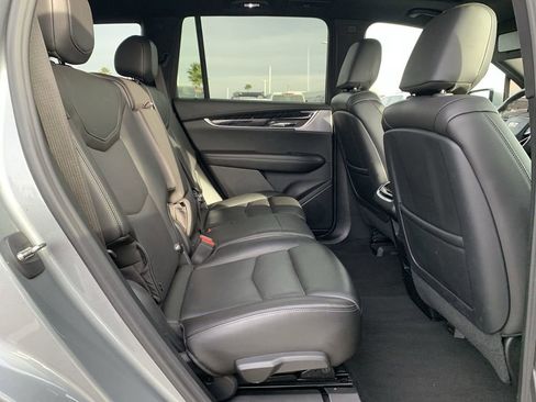 Used 2023 Cadillac XT6 Premium Luxury image 25