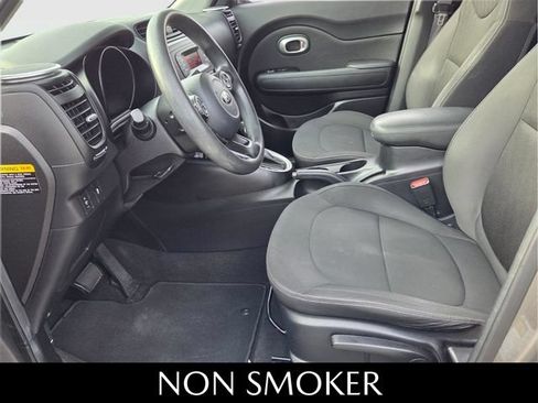 Used 2014 Kia Soul FWD image 5