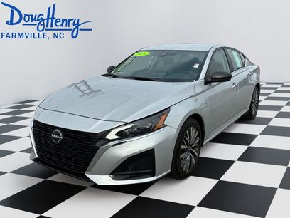 Used 2024 Nissan Altima 2.5 SV