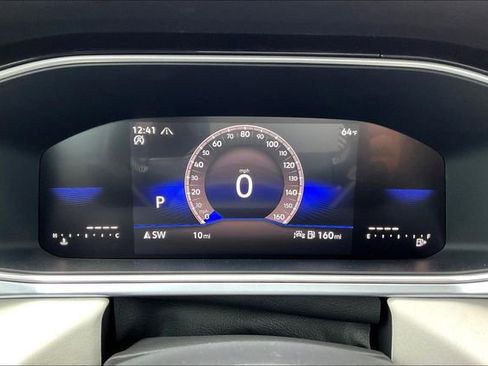 New 2025 Volkswagen Taos SE image 20