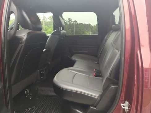 Used 2022 RAM 5500 Tradesman w/ Chrome Appearance Group AWD/4WD image 20