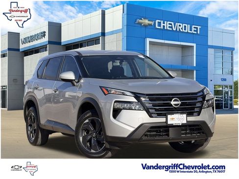 Used 2025 Nissan Rogue SV image 1