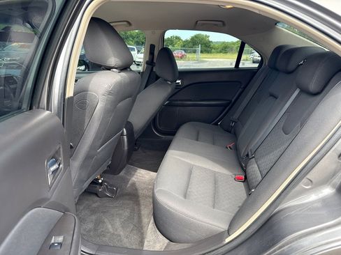 Used 2010 Ford Fusion SE FWD image 10