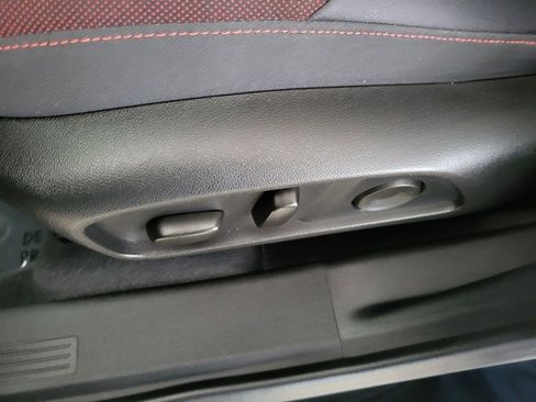 Used 2026 Chevrolet Equinox RS w/ Convenience Package III image 30