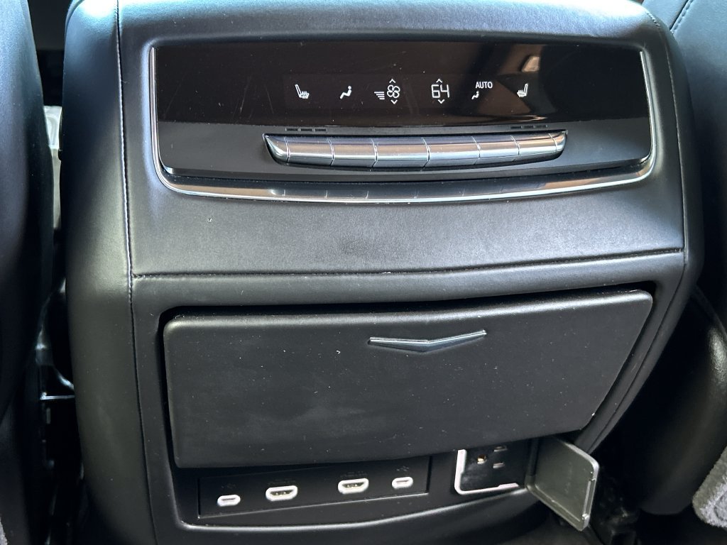 Used 2021 Cadillac Escalade Sport Platinum AWD/4WD image 21