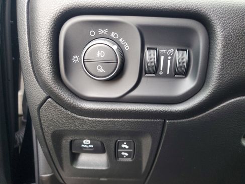 Used 2023 RAM 1500 Laramie image 20