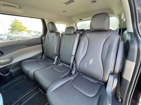 New 2026 Kia Carnival EX image 25