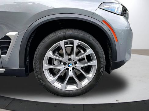 Used 2024 BMW X5 xDrive40i w/ Premium Package AWD/4WD image 34