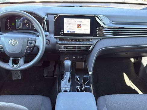 Used 2025 Toyota Camry LE FWD image 18