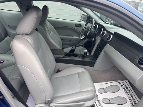 Used 2006 Ford Mustang Coupe RWD image 19