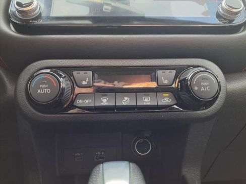 Certified 2021 Nissan Kicks SR w/ SR Premium Package image 9