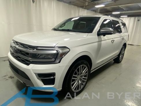 Used 2023 Ford Expedition Platinum AWD/4WD image 1