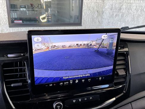 Certified 2023 Ford Transit 350 XLT image 27