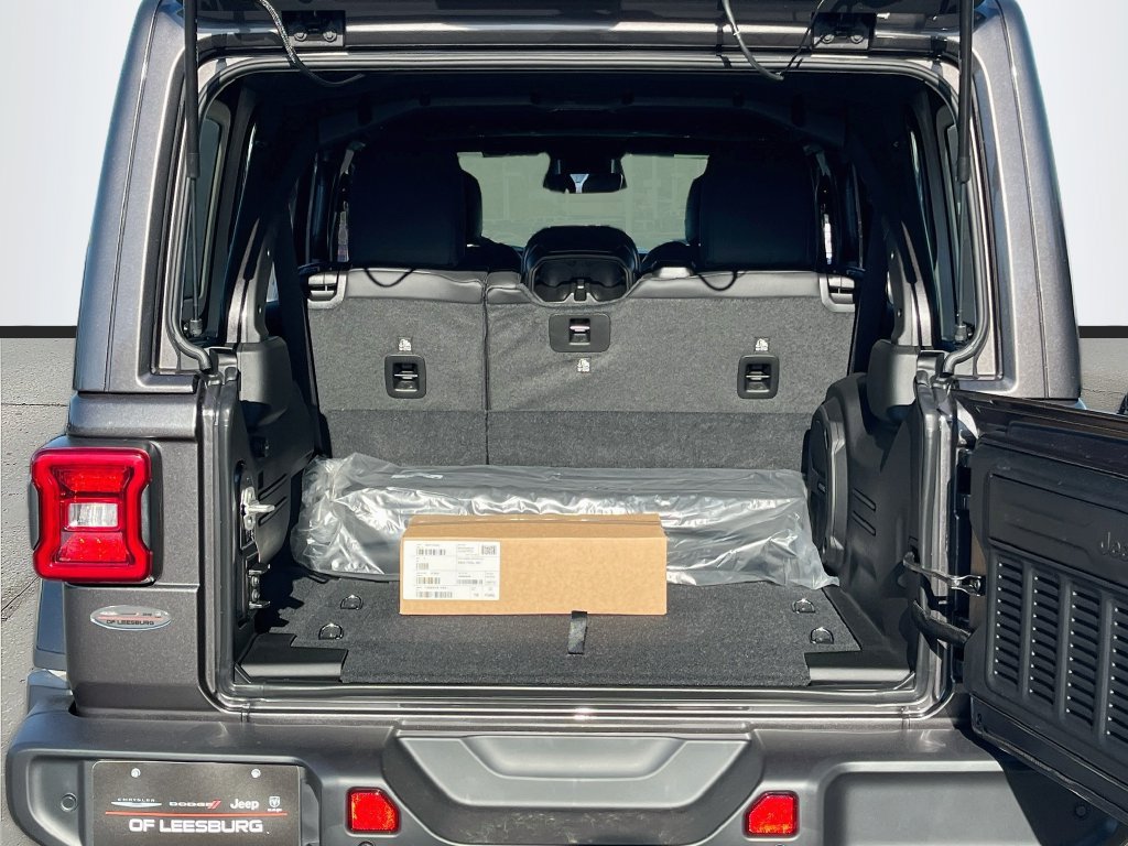 New 2027 Jeep Wrangler Unlimited Sahara AWD/4WD image 26