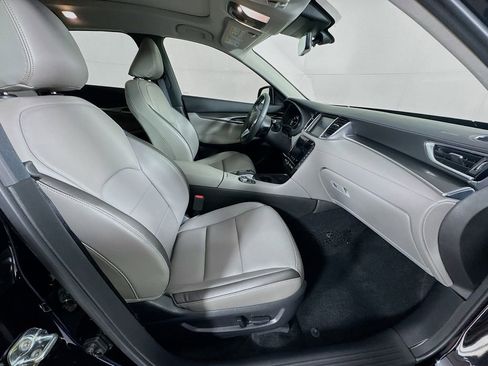 Certified 2025 INFINITI QX50 Luxe w/ Accent Package image 36