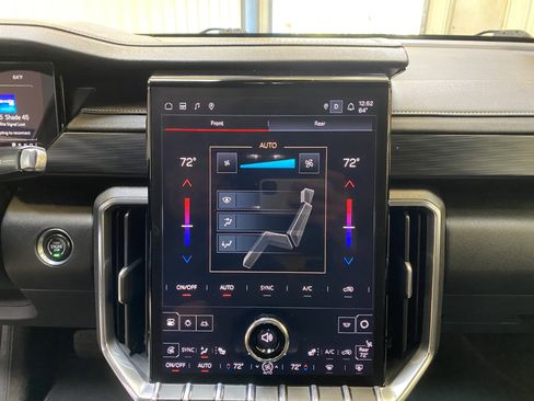 Used 2025 GMC Acadia Elevation image 41