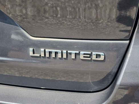 Used 2023 Jeep Grand Cherokee Limited RWD image 10