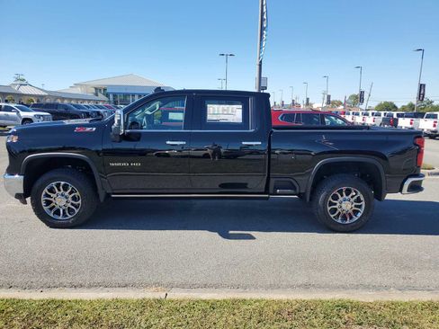 New 2026 Chevrolet Silverado 3500 LTZ w/ LTZ Premium Package image 2