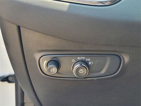 Certified 2024 Chevrolet Equinox LT image 25