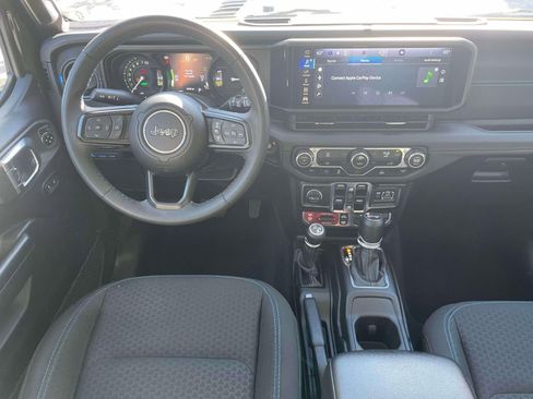 Used 2024 Jeep Wrangler Unlimited Rubicon 4xe image 14