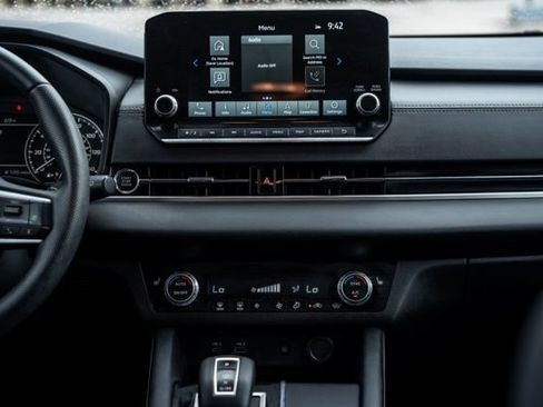 Used 2024 Mitsubishi Outlander SE AWD/4WD image 19