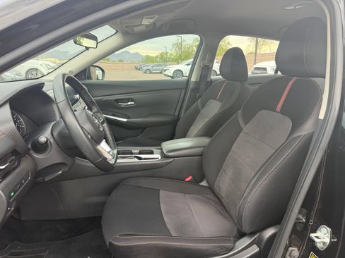 Used 2023 Nissan Sentra SR w/ Midnight Edition Package FWD image 12