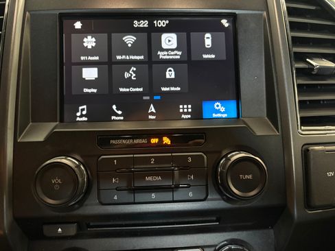 Used 2018 Ford F150 XLT w/ Equipment Group 302A Luxury AWD/4WD image 18