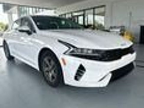 Used 2024 Kia K5 LXS FWD image 1