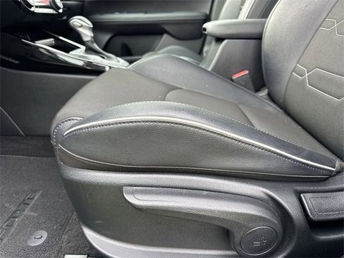 Used 2024 Kia Forte GT-Line w/ GT-Line Premium Package image 12