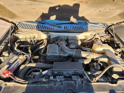 Used 2010 Ford Expedition Limited image 43