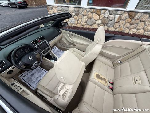 Used 2012 Volkswagen Eos Komfort FWD image 28