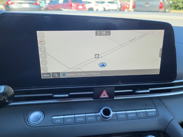 Used 2024 Hyundai Elantra SEL FWD image 14