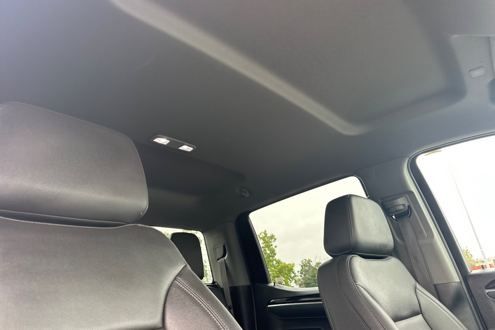 Used 2025 GMC Sierra 1500 SLT RWD image 15