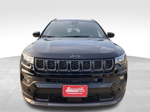 New 2025 Jeep Compass Latitude w/ Sun & Sound Group image 8