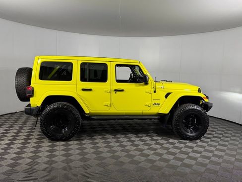 Used 2023 Jeep Wrangler Unlimited Sahara AWD/4WD image 5