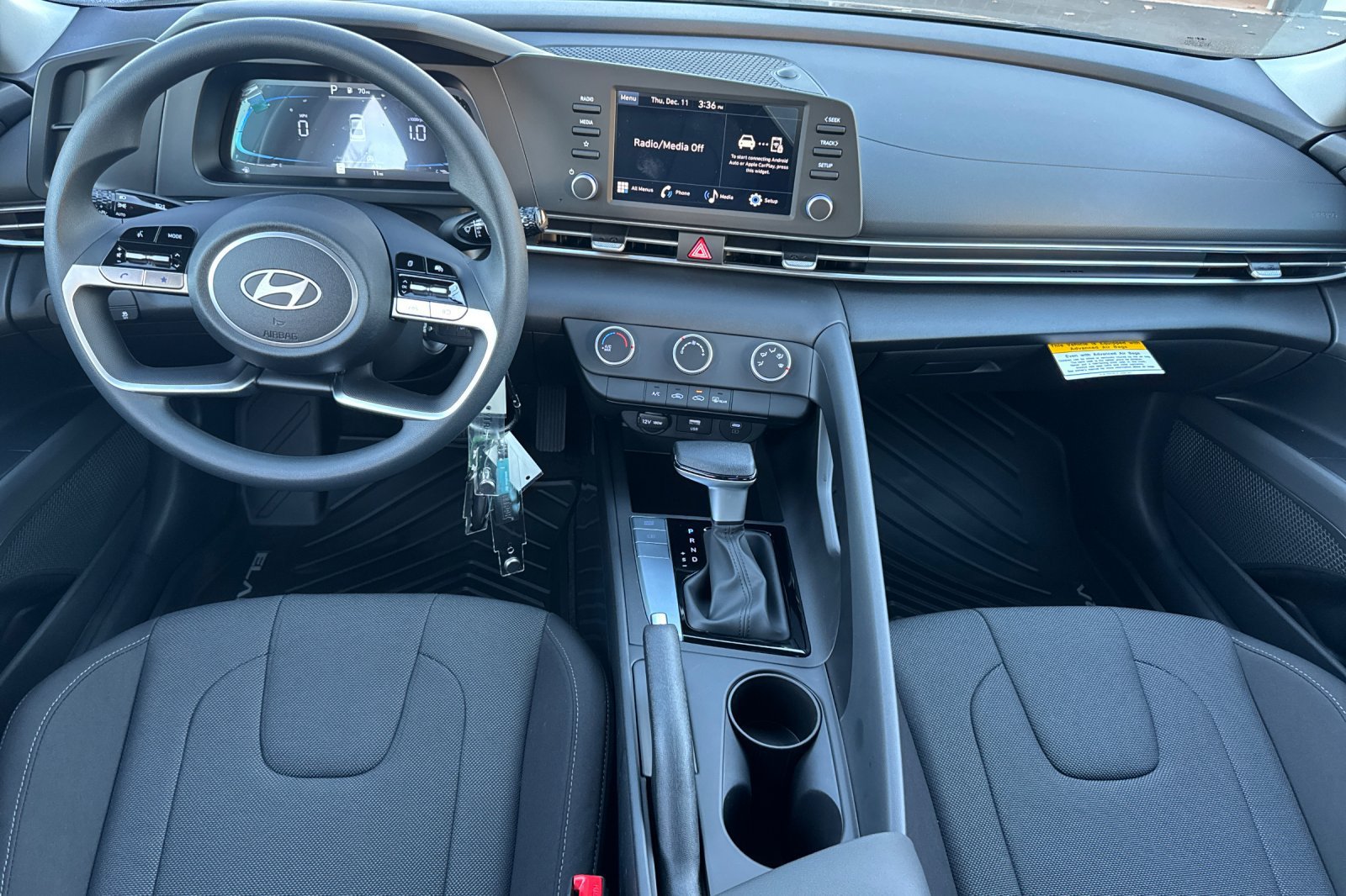 Used 2026 Hyundai Elantra SE FWD image 12