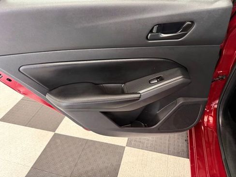 Used 2025 Nissan Altima 2.5 SV image 17