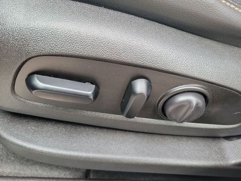 Used 2018 Chevrolet Equinox Premier AWD/4WD image 8