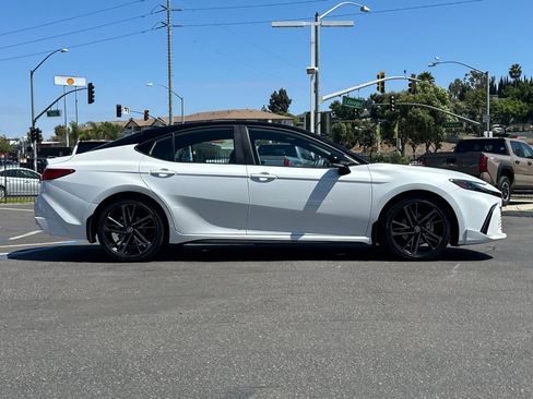 Used 2025 Toyota Camry XSE FWD image 6